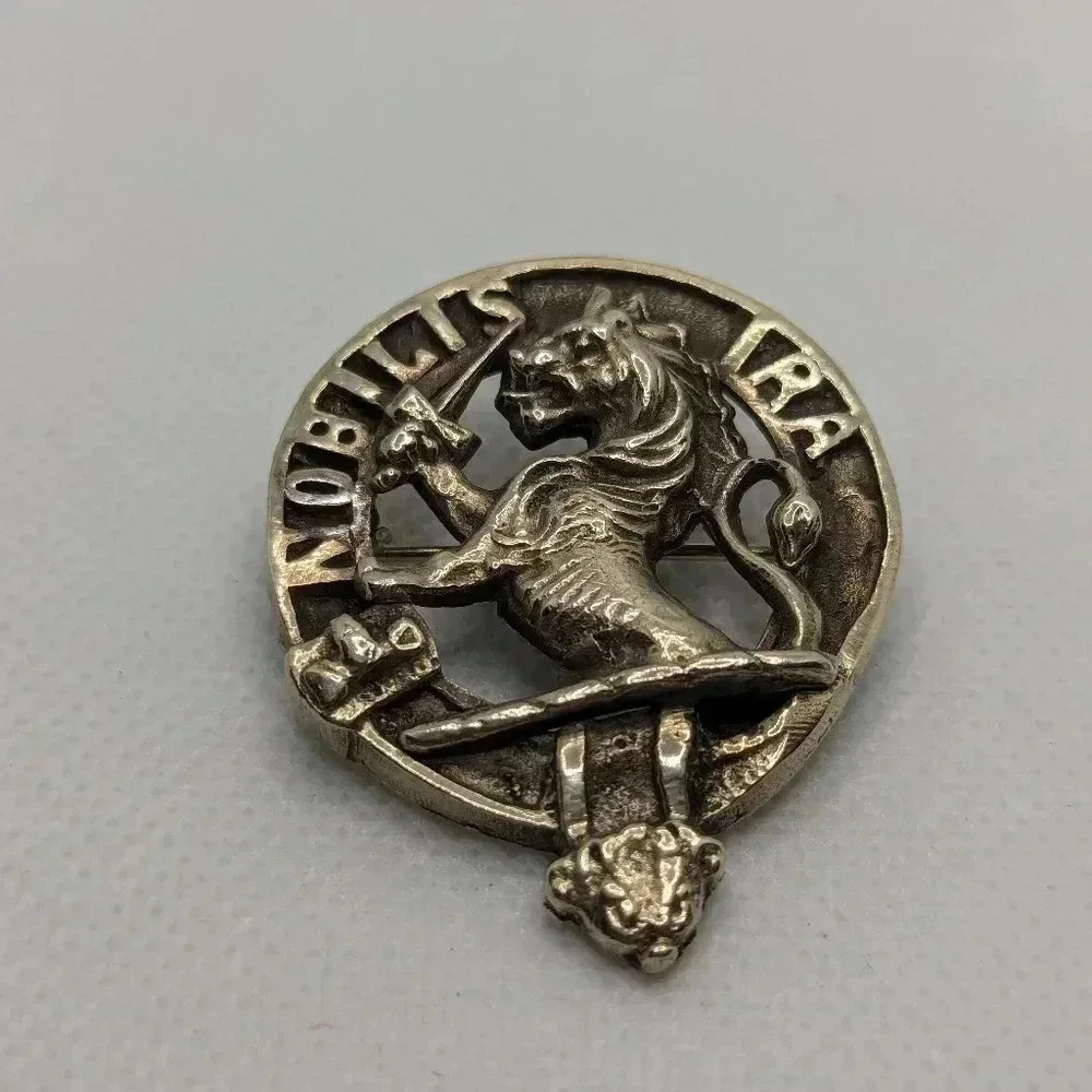 Vintage  brooch